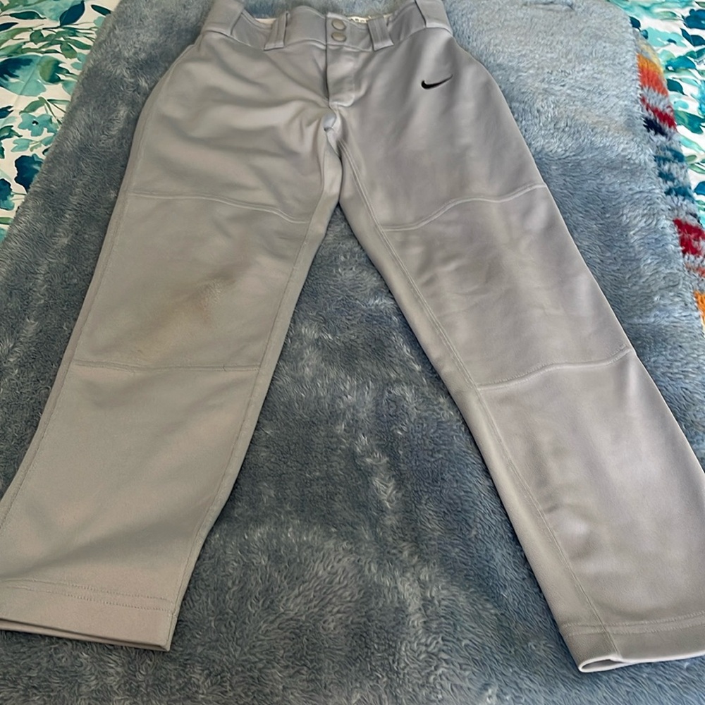 Nike boys Baseball pants.      Size S